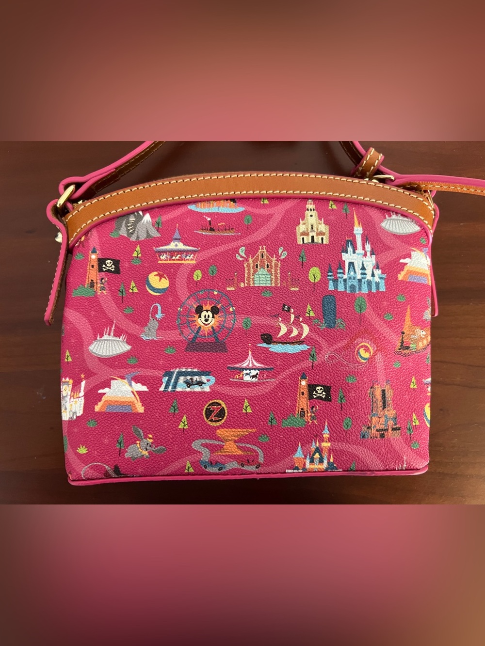 Dooney & Bourke 2020 Disney “Park Life” Leather Crossbody Bag - Picture 5 of 7